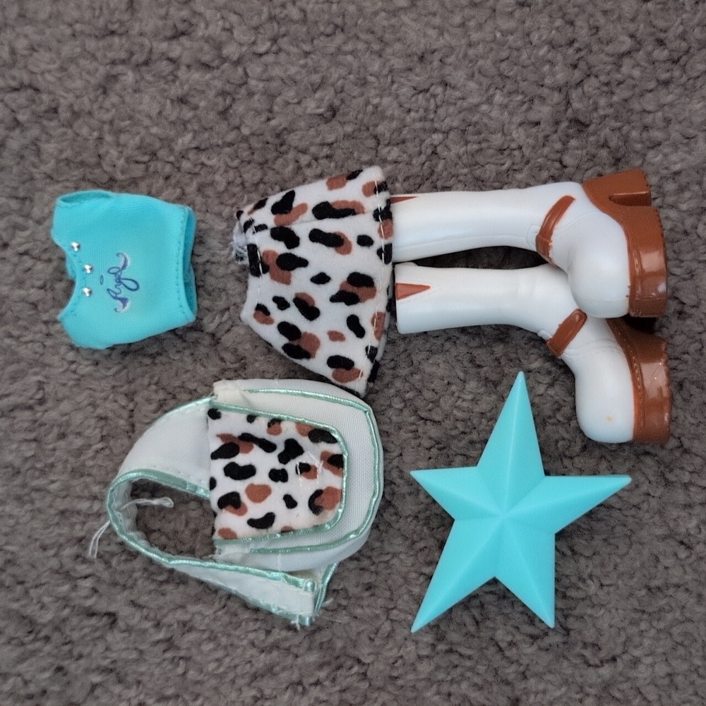 Bratz Chloe Debut Outfit 2002